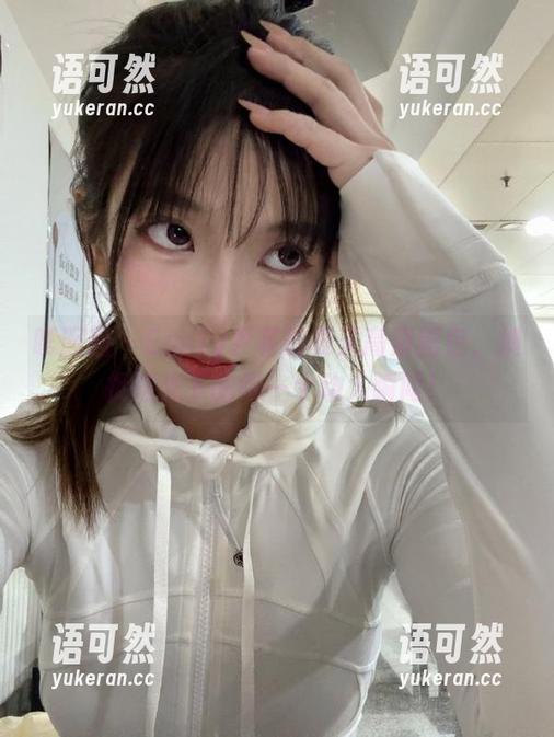 嗲囡囡 - Emily尹菲的夏天高清图包，捕捉阳光下的每一个动人瞬间！
