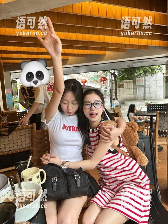 嗲囡囡 - 走进王婉悠Queen的教室，探索她独特风格的写真套图魅力