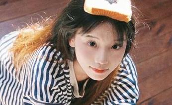 头条女神 – 周思超空姐写真网盘合集上线，潜入云端的美丽不再遥远！