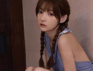 头条女神 – 原图下载无门槛，张蓝欣校服写真作品带你重返校园