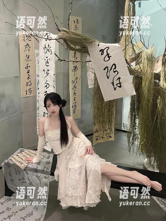 妖精视觉 - 妙妙清纯精选套图，展现她活泼温柔的心灵风采