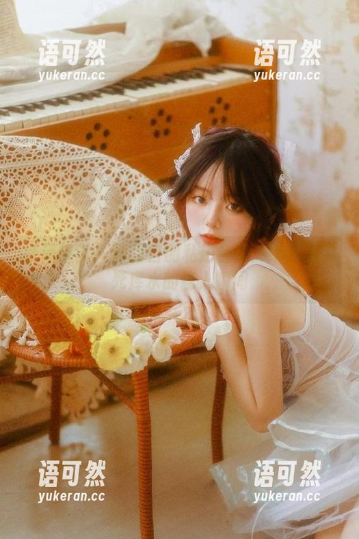 妖精视觉 - 甜甜自创私拍合集：细腻呈现死库水的迷人瞬间