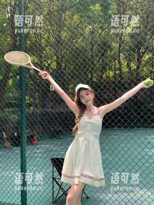 孙乐乐(손예은)的圣诞特辑，观看她的经典写真，原图展现无限魅力与创意！