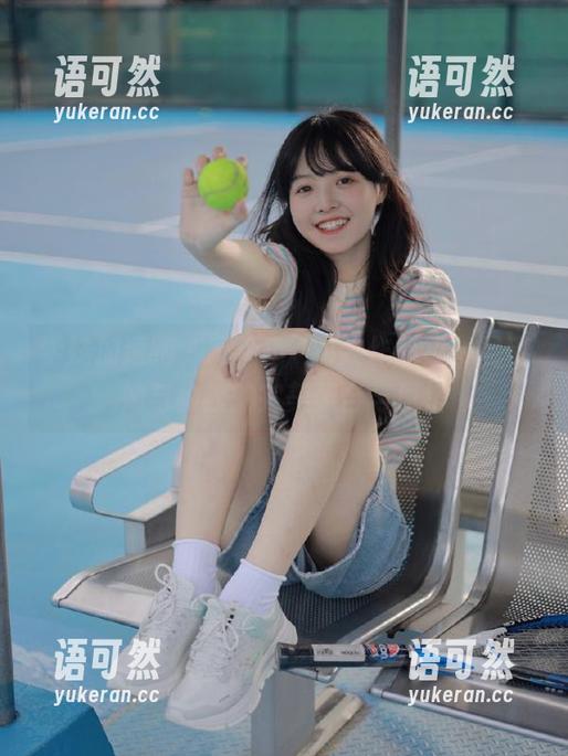学妹加速跑 - 高清小A豹纹作品集，展现她与豹纹的完美契合与风格