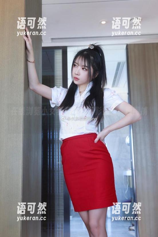 在线浏览小女巫露娜的烟影如画，原图捕捉独特魅力