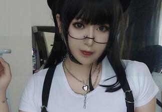 小容仔咕咕咕w高清创口贴OL壁纸，带你进入一个梦幻的世界！