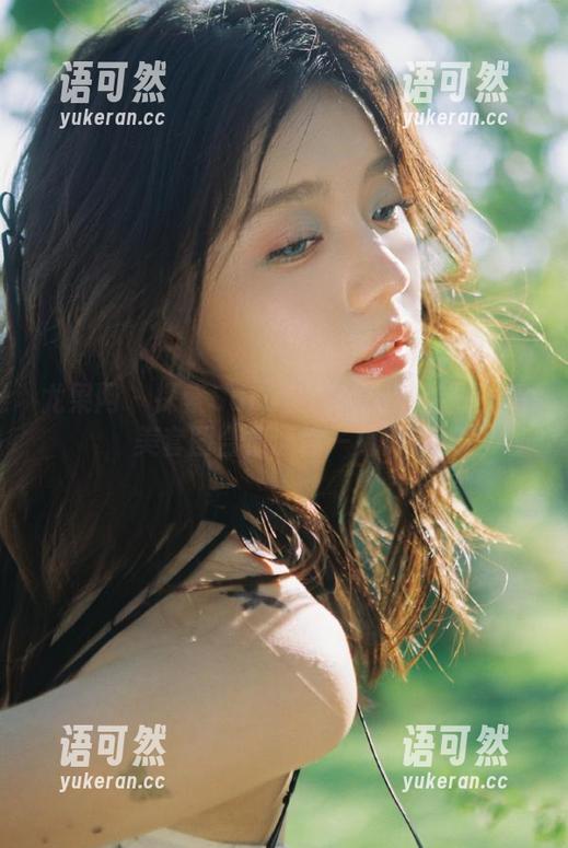 尤果网 - 探索Sara美腿的无限魅力：精美套图合集让你一见倾心