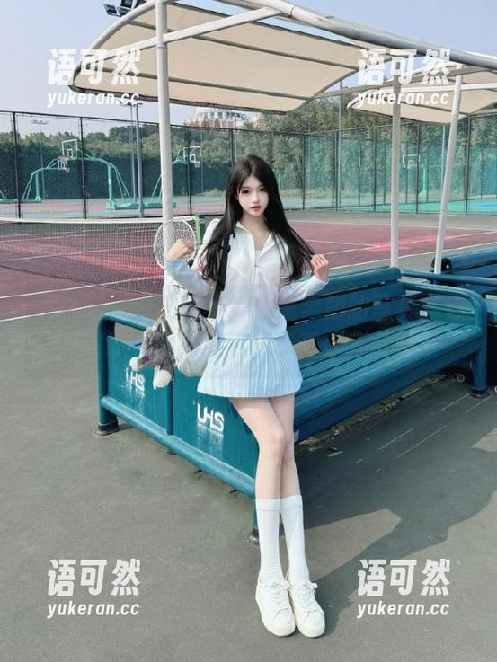 尤果网 - 抢先体验！仙妮学姐的写真图包，所有照片免费分享等你来拿！