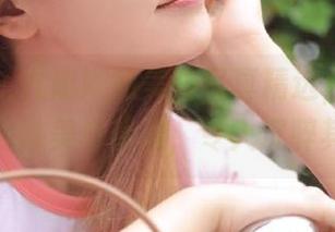 尤果网 – 尤娜娜的美脚写真精选，捕捉那一刻的唯美与优雅，令人沉醉其中！