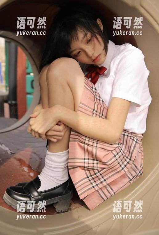 尤果网 - 定制少女写真之旅，游子熙带你发现自我与美妙