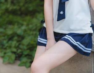 尤果网 – 当校园遇上幽默：程瑜西无圣光写真，笑声与青春的完美结合！