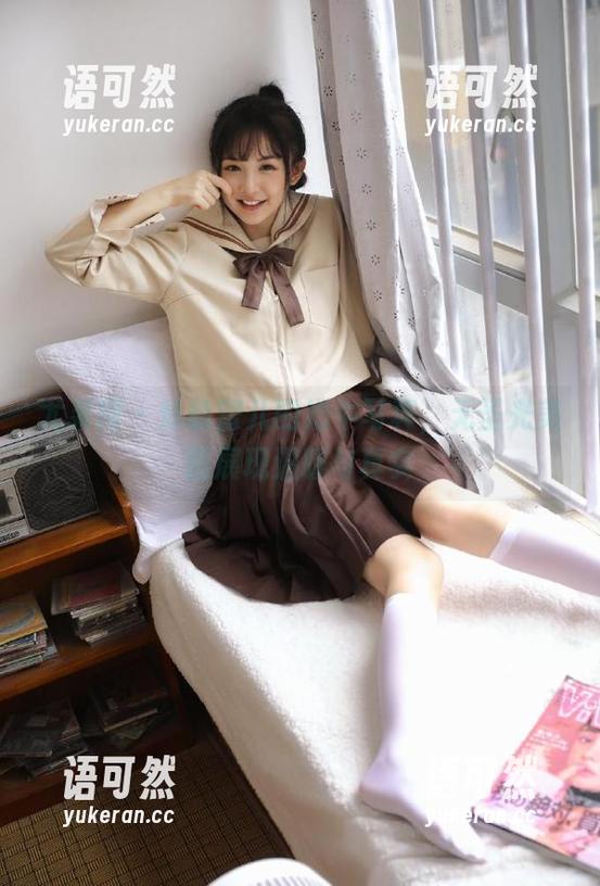 尤果网 - 体验蜜儿的奶牛写真，无圣光美图展现温暖与真实