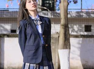 尤果网 – 热辣与优雅并存，谭晓彤泳装写真今日更新，探索新夏的无限可能！