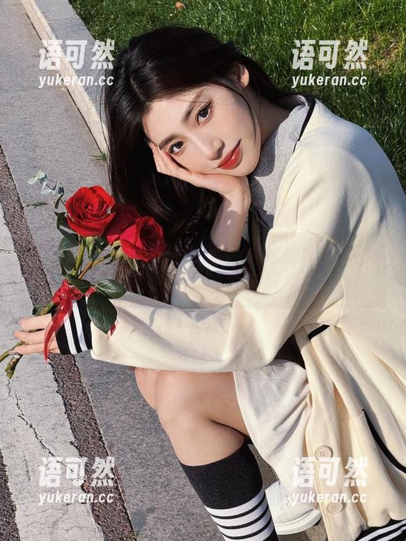 尤物馆 - 最新写真合集：小仓鼠倾力演绎多款连衣裙的魅力与风情！
