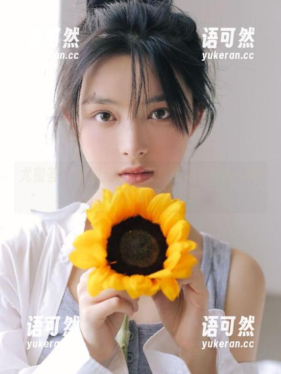 尤蜜荟 - 颠覆传统审美！小海臀Rena瑜伽写真图册首次公开