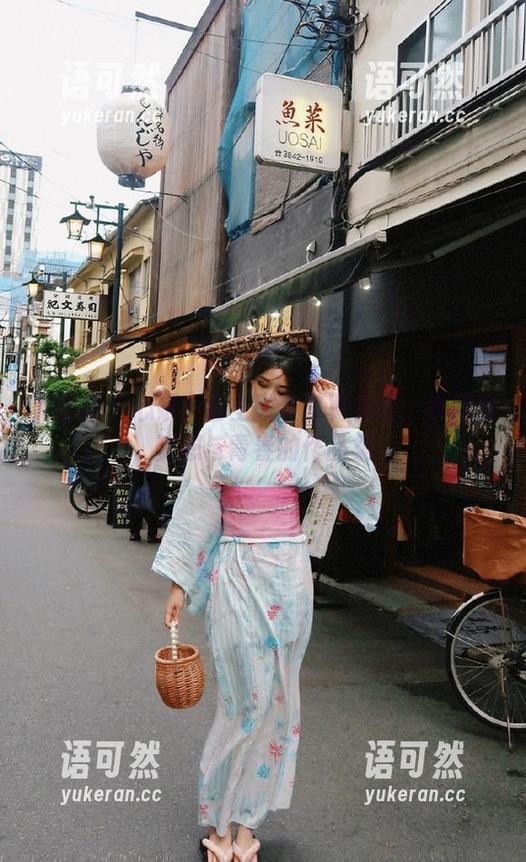 尤蜜荟 - 心妍小公主教室写真精选：串联着梦想与青春的作品集