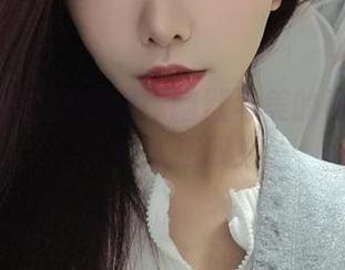 希希_啾浴室在线：幽默与美的资源交织，让人感叹！