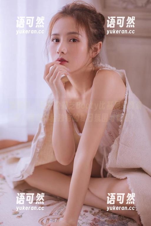 微密圈 - 尽享徐莉芝Booty比基尼写真资源，带你体验独特的夏日氛围与情感！
