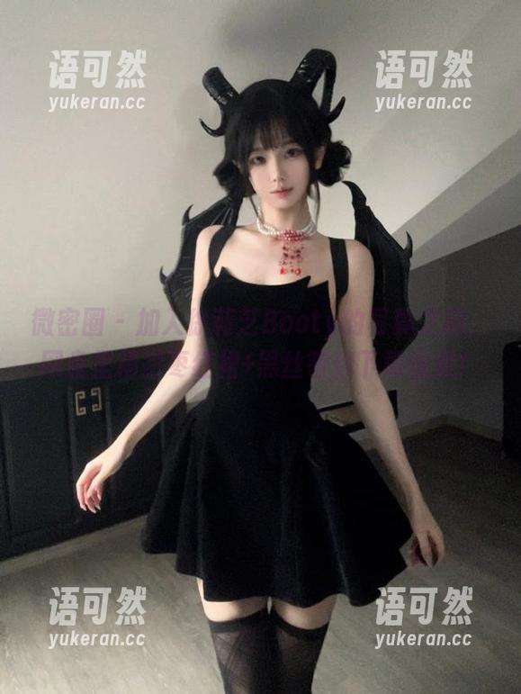 微密圈 - 加入徐莉芝Booty的写真之旅，网盘里精彩枣红裙+黑丝等你下载收藏！
