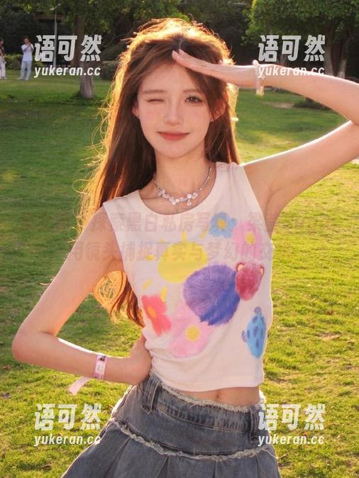 推女神 - 探索黑白私房写真：梁莹Sugar用镜头捕捉真实与梦幻的交织
