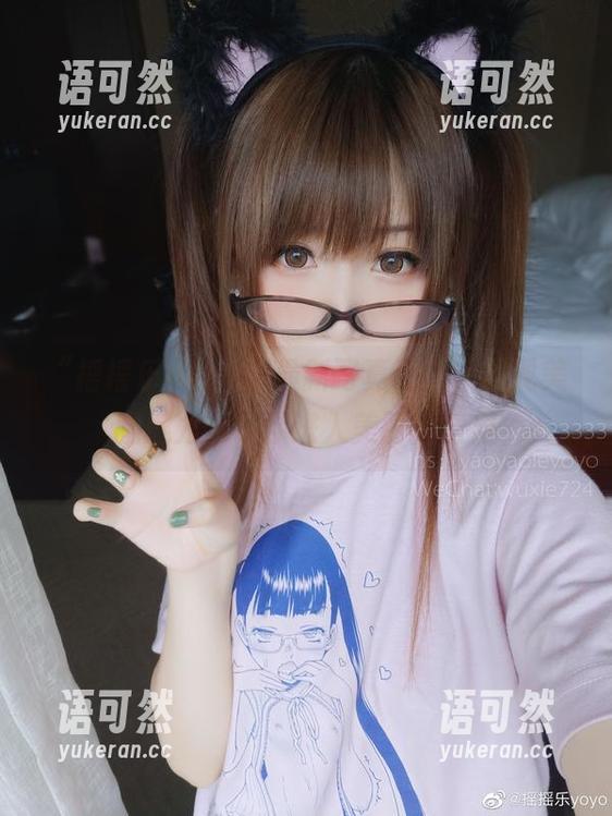 “摇摇乐yoyo”最新写真更新，展现美腿魅力，带你进入美丽新境界