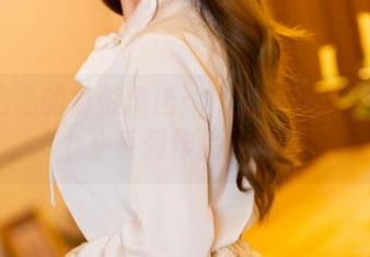 星之迟迟的摄影精选：深入探讨《Darling》系列作品的精美