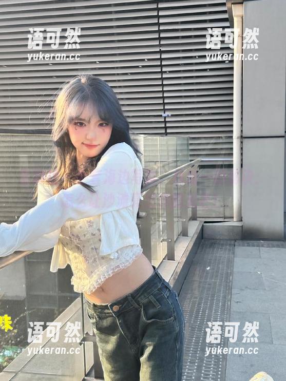 星颜社 - 全套海边写真，林幼一的秘诀：怎么让沙滩亮出你的光芒！