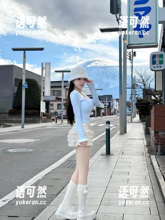 星颜社 - 免费下载焦糖可可的精选美足写真，感受她独特的风格与魅力！