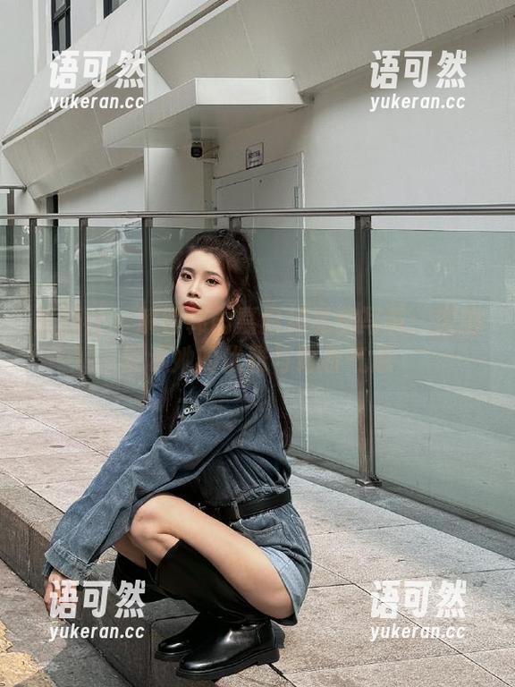 星颜社 - 解锁韩雨嘉白裙私房写真：原图展示她的优雅与青春气息