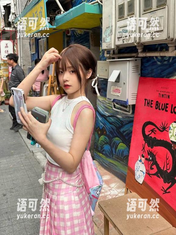 星颜社 - 独家免费奉上黎秋秋美脚写真套图，赶紧来体验这份艺术之美！
