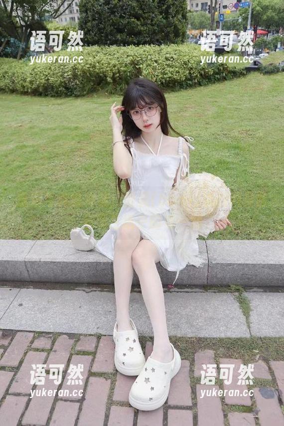 最新写真集来袭：普美(bomi)以厨娘身份呈现生活中的每一刻
