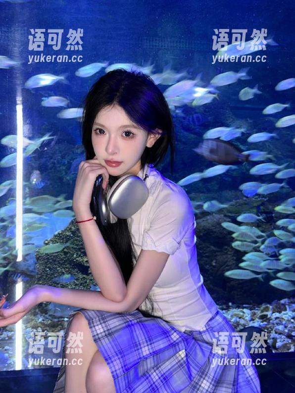 月下摄影 - 精彩无限，恰恰的油亮写真合集在网盘等你来收集！