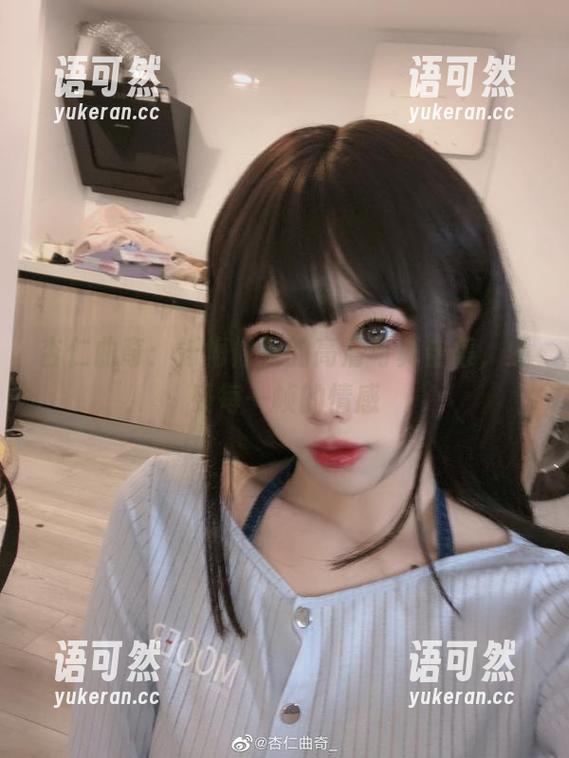 杏仁曲奇：忏悔修女的高清写真合集，感受每一帧的情感