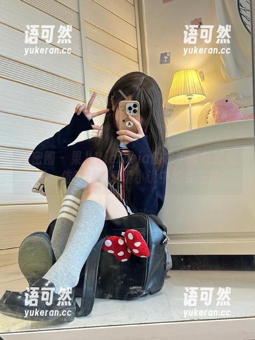 微密圈 - 果儿Victoria的水手服私拍美图，仿若校园爱情小说中的女主角