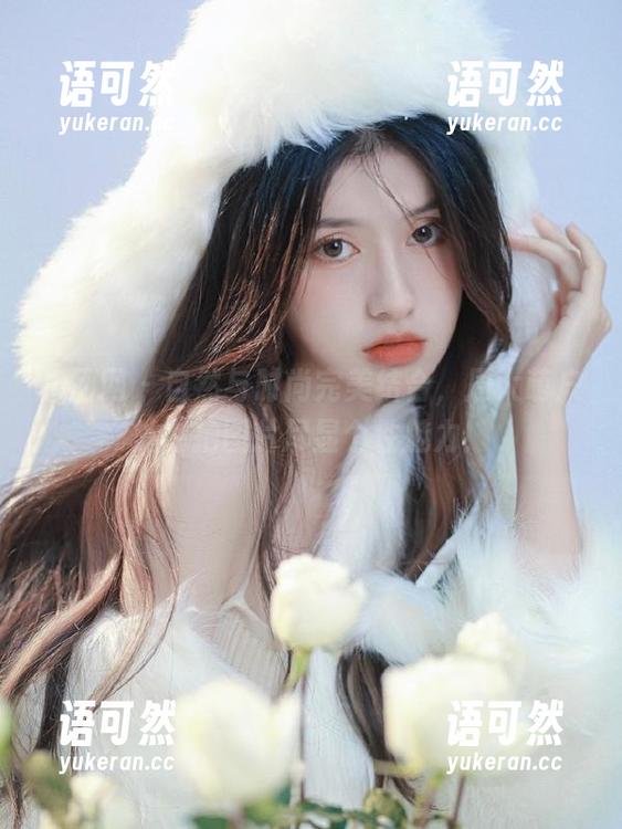 果团网 - 自然与时尚完美结合，周大萌户外私拍图片尽显个性魅力！