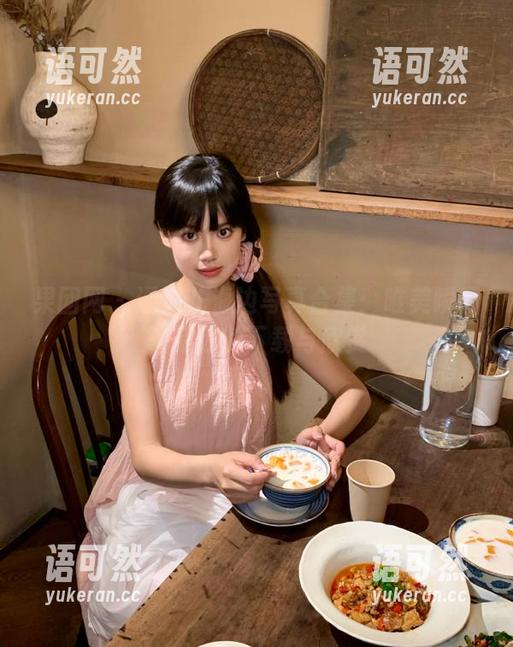 果团网 - 通灵儿海边写真合集：唯美瞬间等待你的下载与欣赏