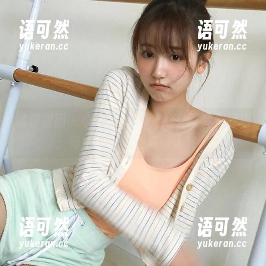 森萝财团 - 小奶糕Milky的女王写真图包：每一帧都讲述着动人故事
