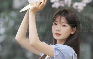 模范学院 – 漫步于Ellie艾栗栗的粉色写真作品中，沉浸美好，立即下载分享你的感受！