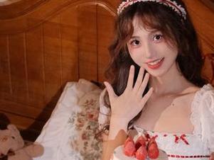 模范学院 – 感受甜蜜温馨！婠婠么高清套图带来无尽的甜心诱惑！