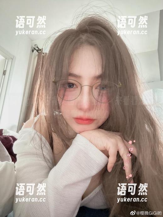 樱晚gigi白裙美图新鲜出炉：来看看这些绝美套图的魅力