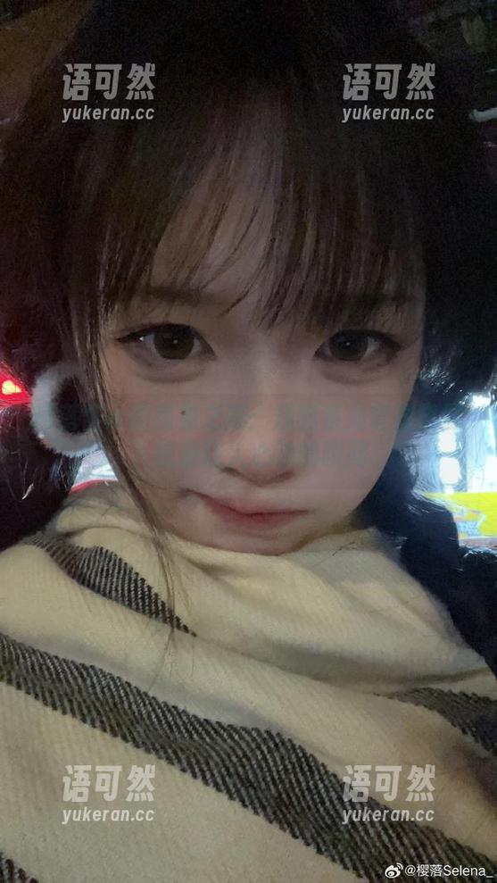 樱落酱w的高雅之美：翔鹤系列套图资源，绽放让人心动的瞬间