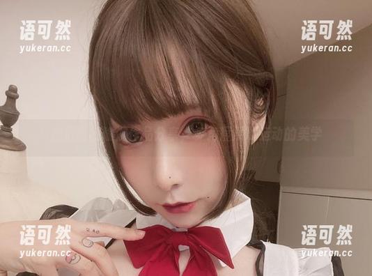 次屁啦的瑜伽作品分享，多角度展现运动的美学