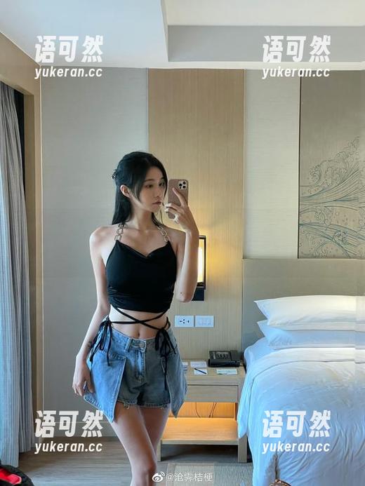 捕捉沧霁桔梗的瞬间：图集《L’Amant》展现无尽的魅力