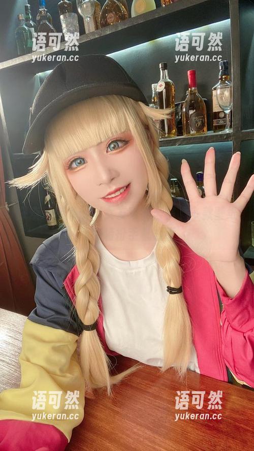 探索爱老师phd女友写真合集，多款壁纸助你装扮手机桌面