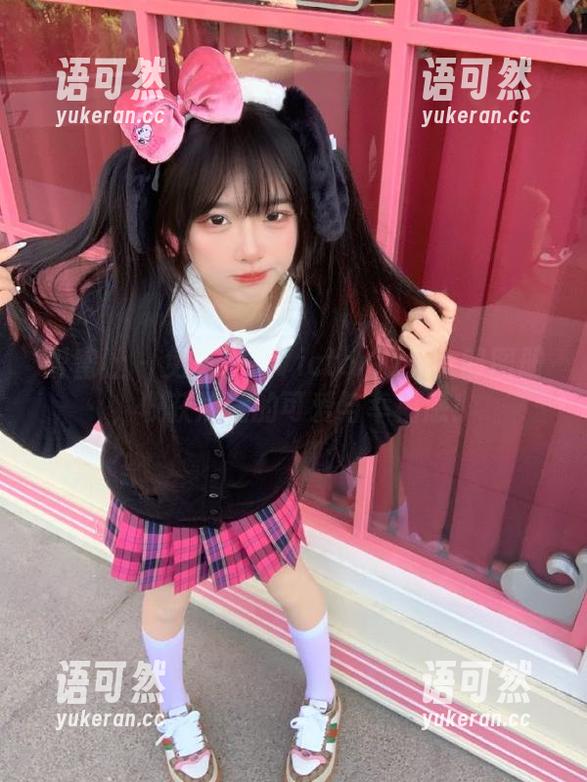 爱蜜社 - 免费果儿Victoria兔女郎图册，收获满满的可爱与幸福感！
