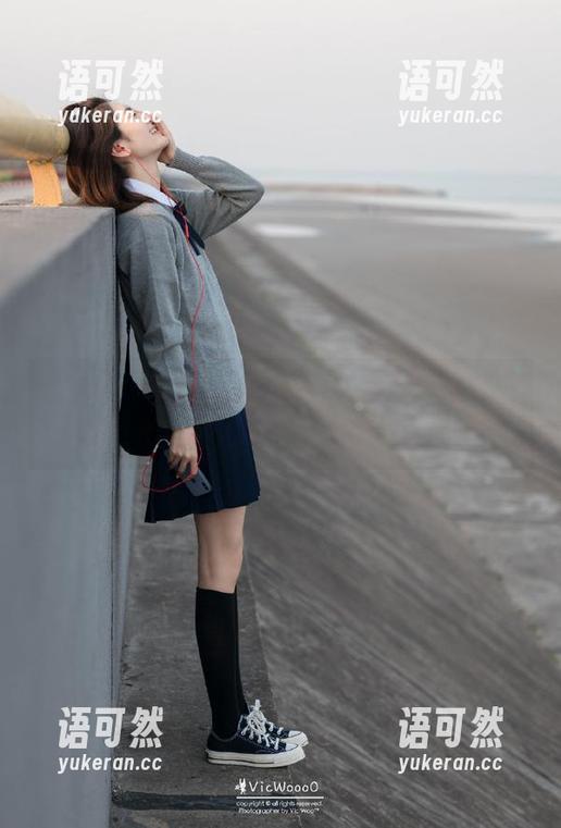 爱蜜社 - 发掘绯月樱-Cherry黑丝写真中的无圣光美学，图片展示她别样的风情