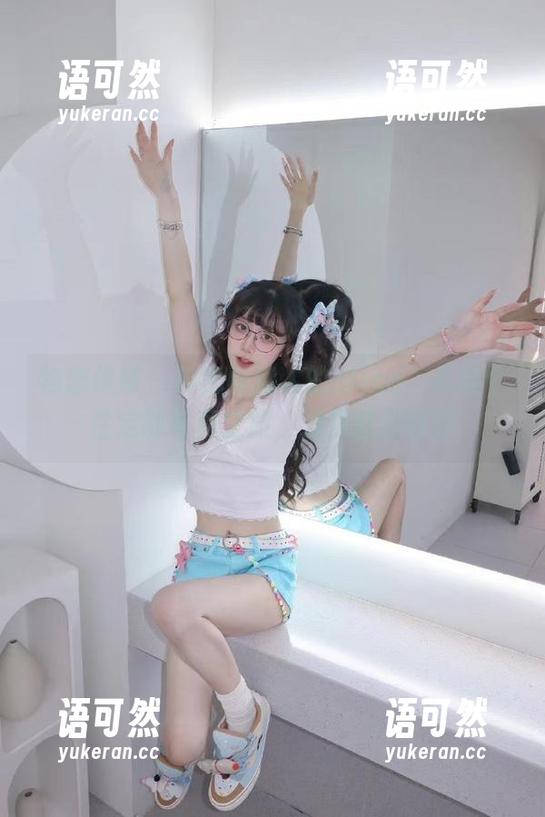 物恋传媒 - 神秘而迷人的elise，开启个性定制写真之旅，漫步普罗旺斯
