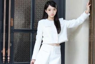 猫萌榜 – 雪瑞Lisa办公室写真作品，高清图库中偶然与精致的完美结合