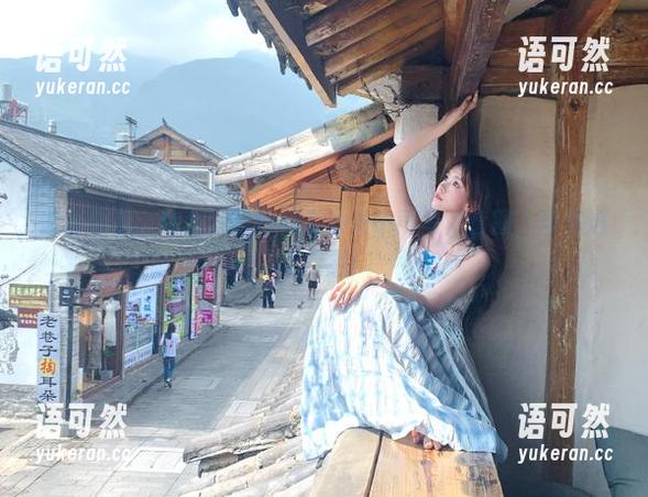 白莉爱吃巧克力 甜甜蜜蜜:白莉爱吃巧克力的关小雨写真套图,带你进入幻想!