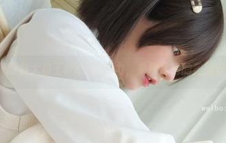 高跟鞋+眼酱大魔王w=无限魅力，来欣赏她的美图分享吧！